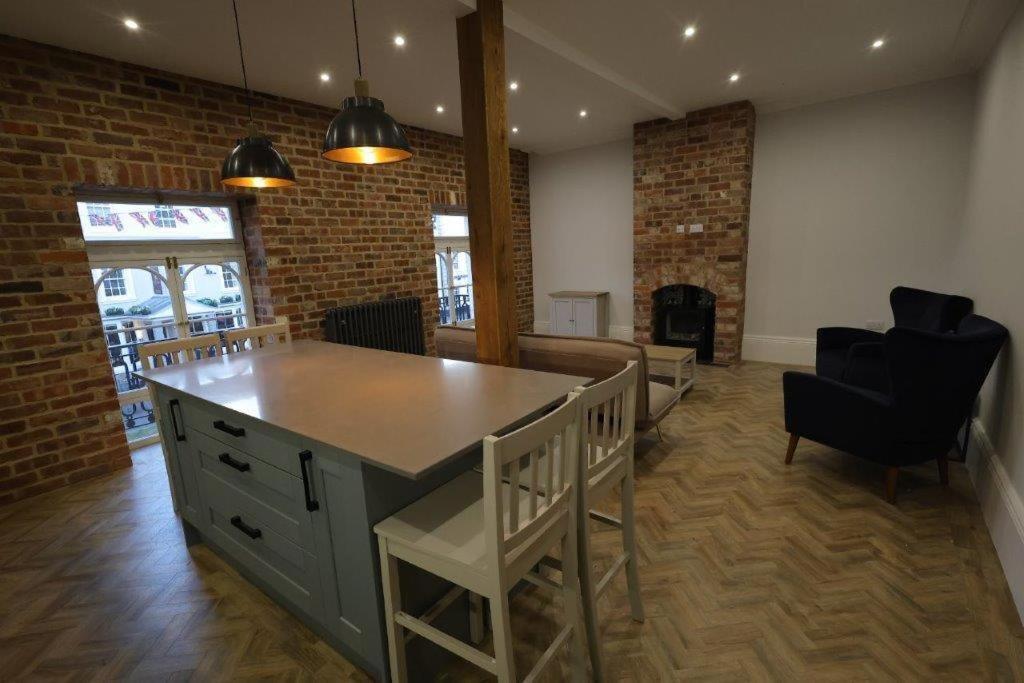 Red Lion Apartments Сполдінґ Екстер'єр фото